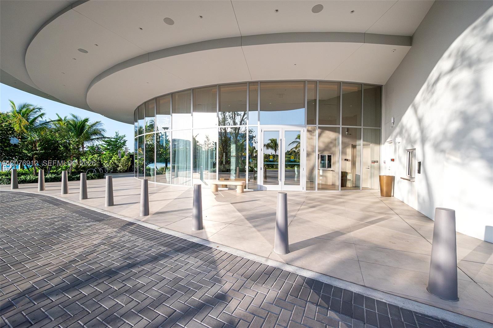 2411 Laguna Circle # 2402