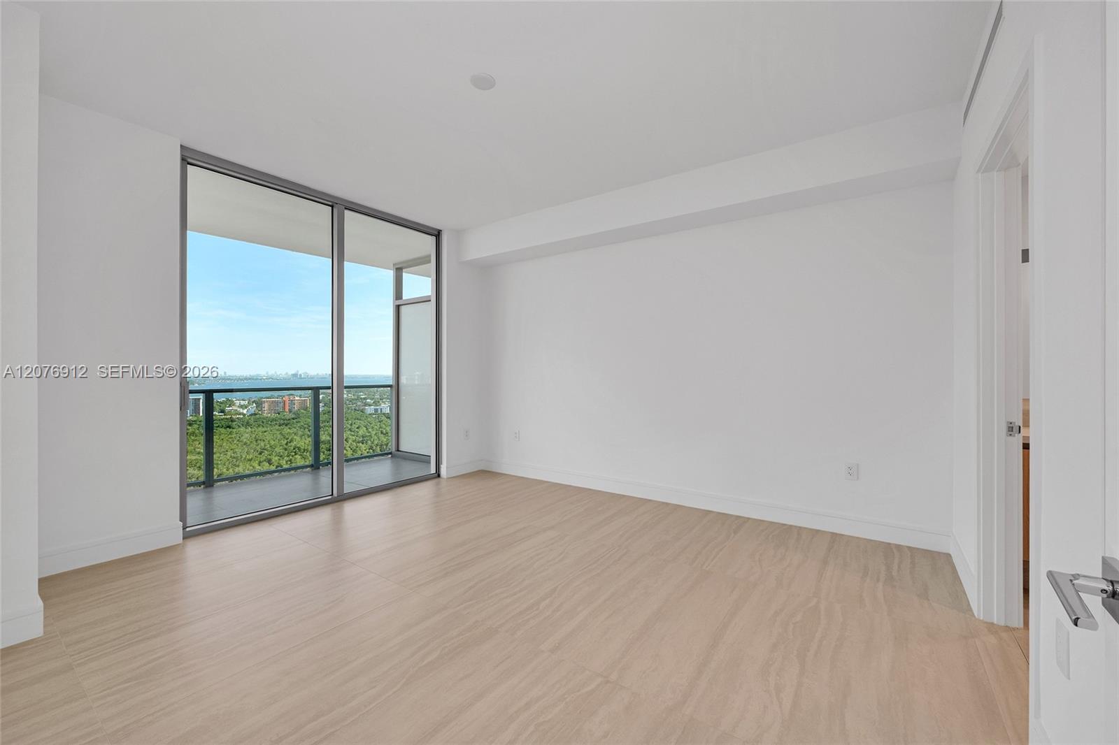 2411 Laguna Circle # 2402