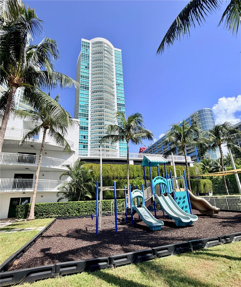 2101 Brickell Ave # 1805