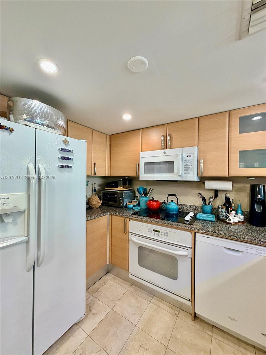 2101 Brickell Ave # 1805