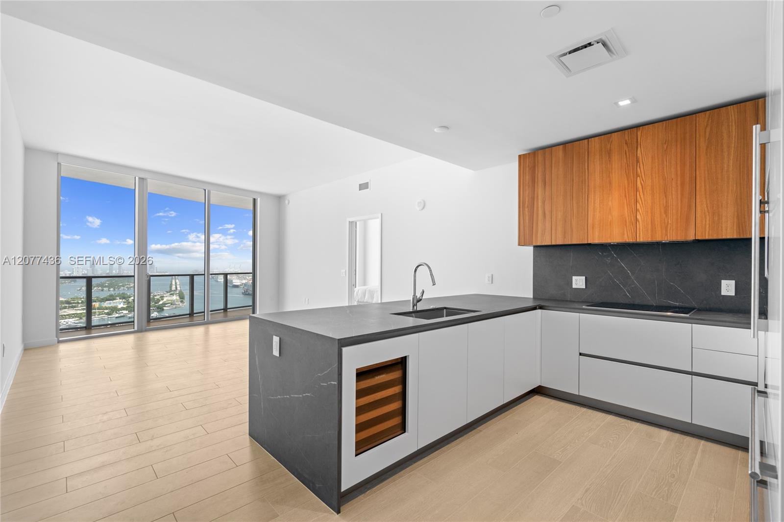 1400 Biscayne Blvd # 4203