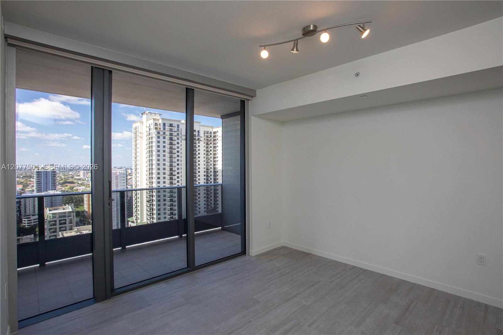 1000 Brickell Plz # 2610