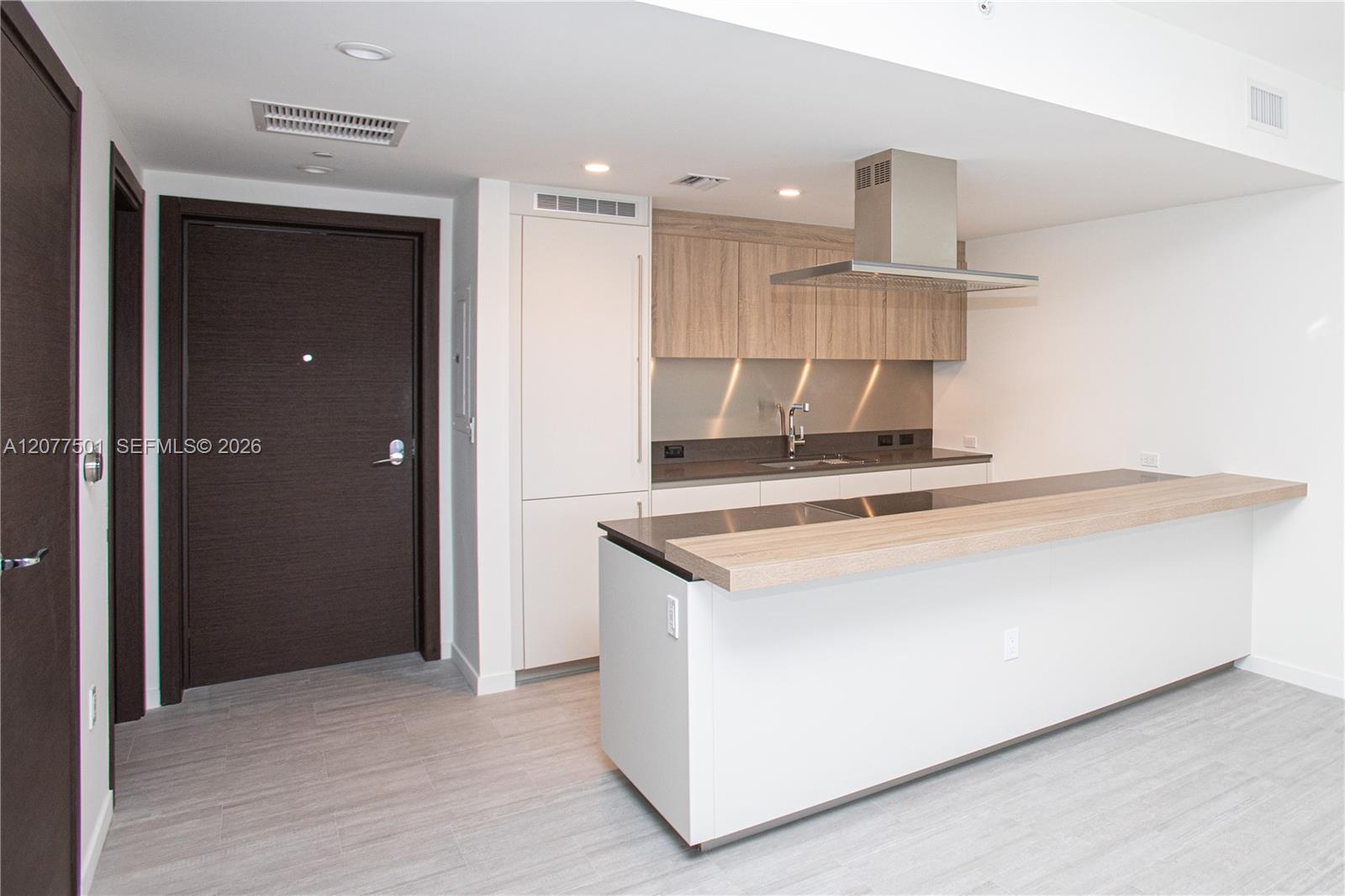 1000 Brickell Plz # 2610