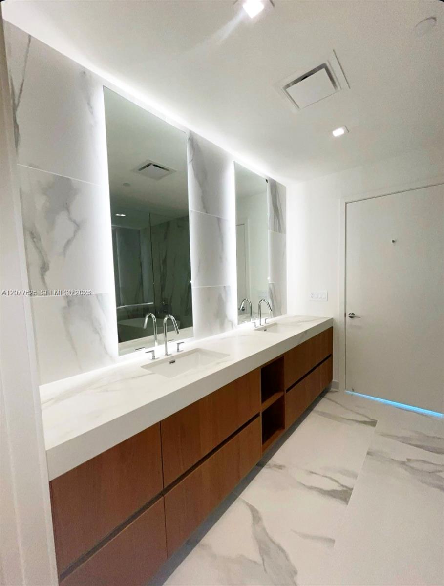 1400 Biscayne Blvd # 1802