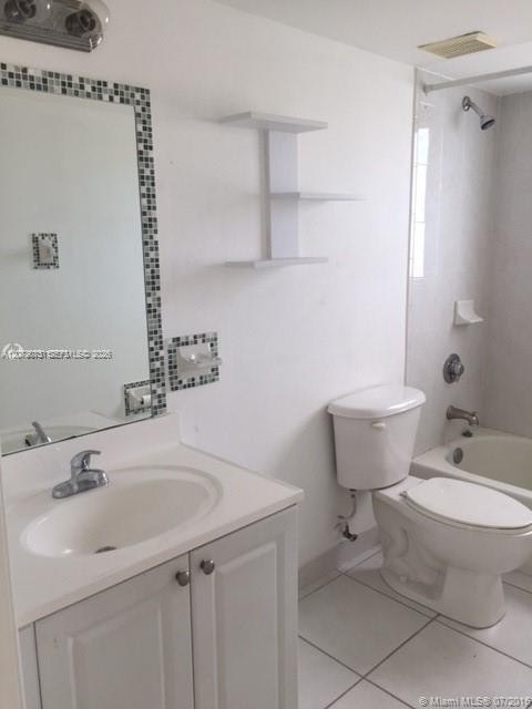1453 SW 3rd St # 302