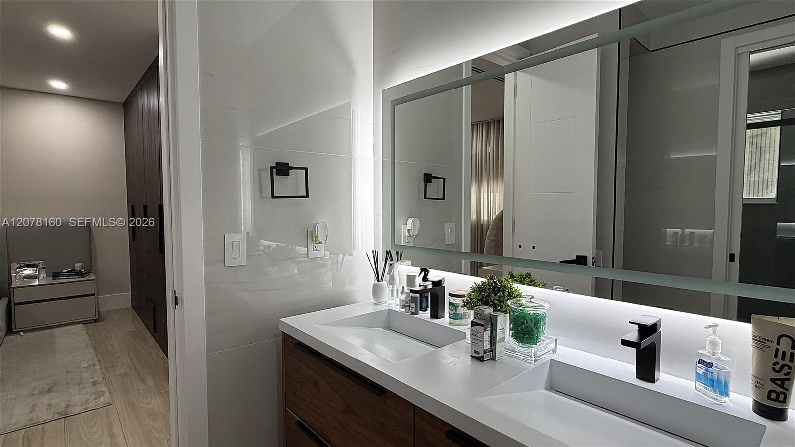 8211 SW 122nd Ave