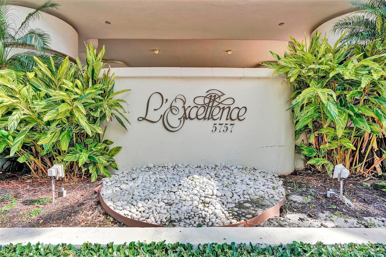 5757 Collins Ave # 2004