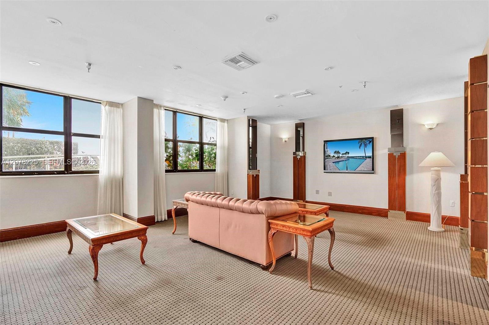 5757 Collins Ave # 2004