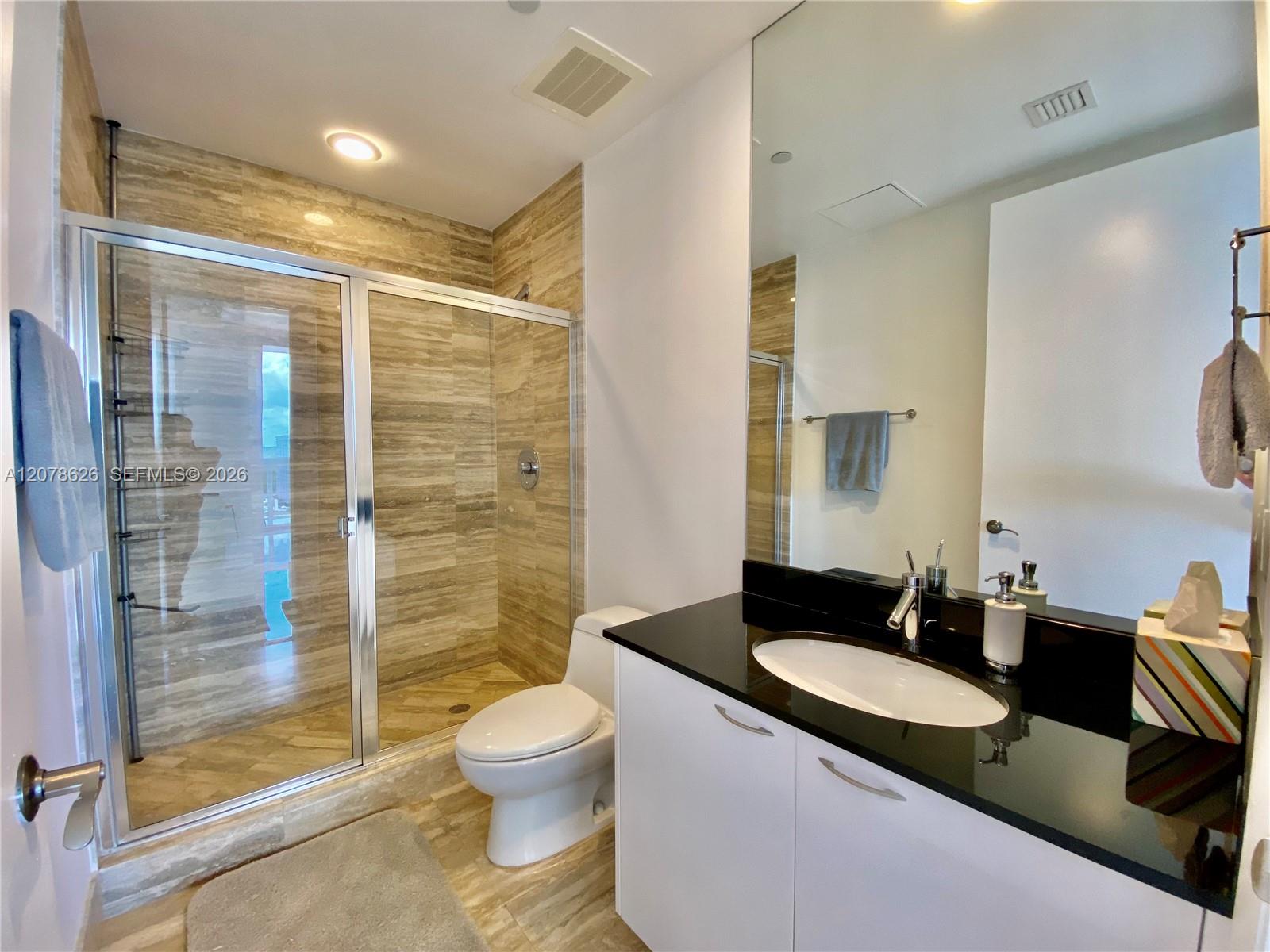 15811 Collins Ave # 1605