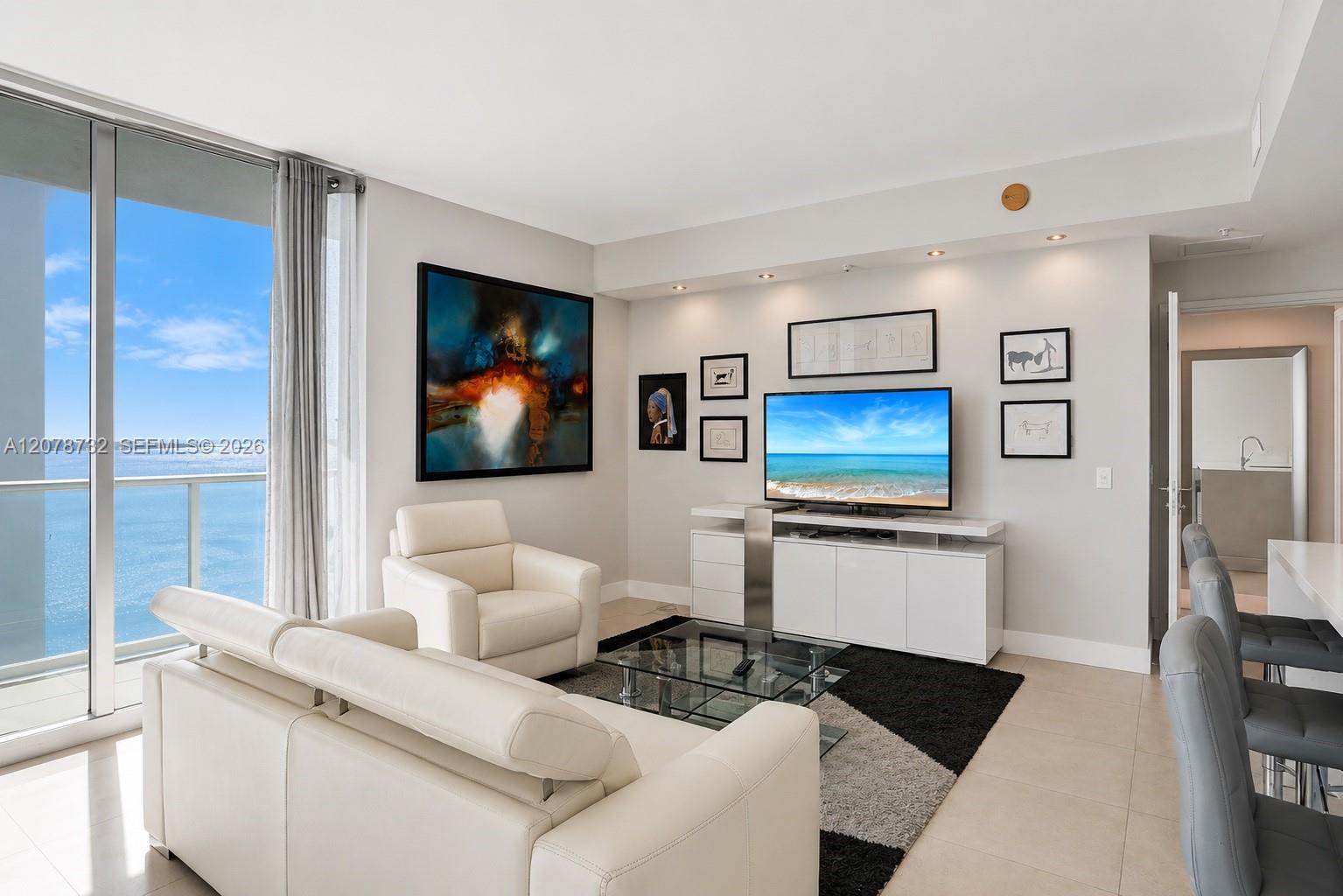 300 S Biscayne Blvd # 1816 Unit: T-1816