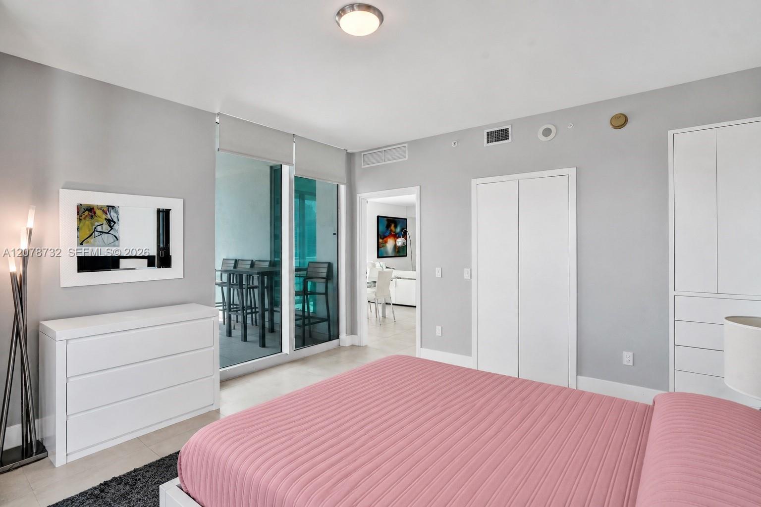 300 S Biscayne Blvd # 1816 Unit: T-1816