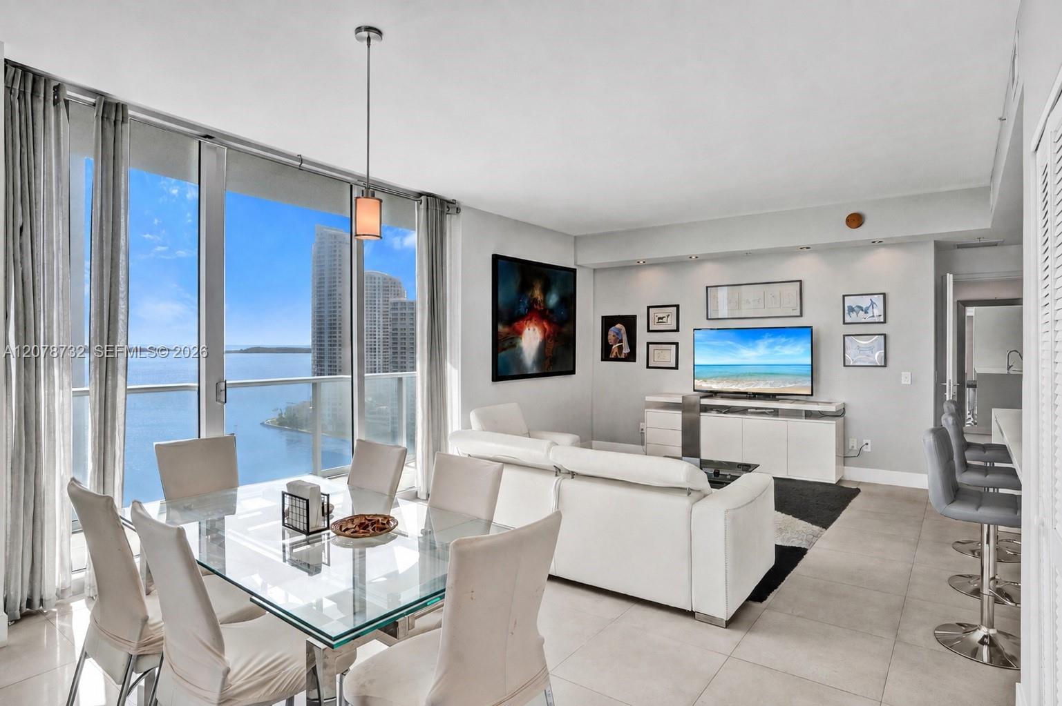300 S Biscayne Blvd # 1816 Unit: T-1816
