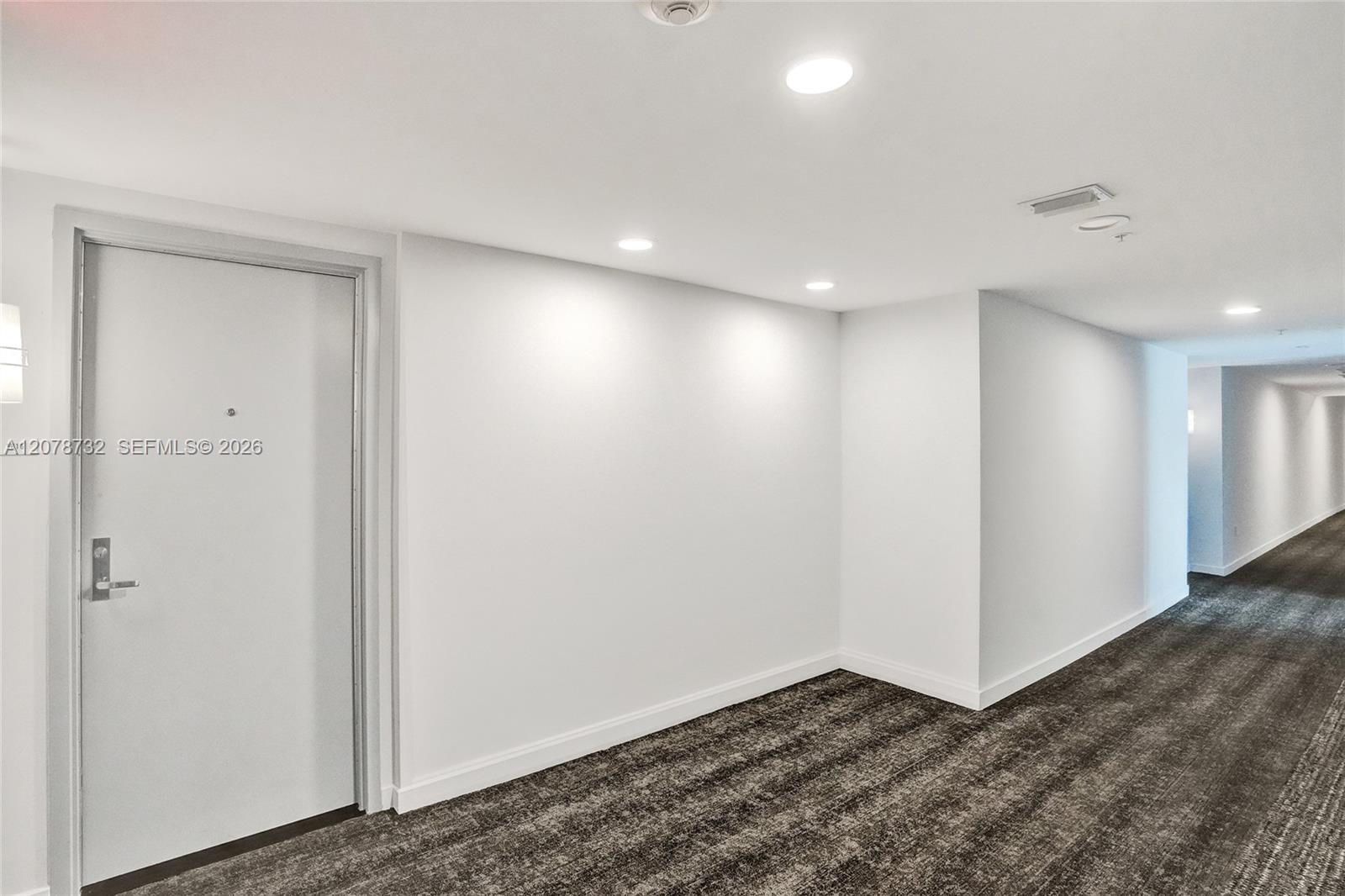 300 S Biscayne Blvd # 1816 Unit: T-1816