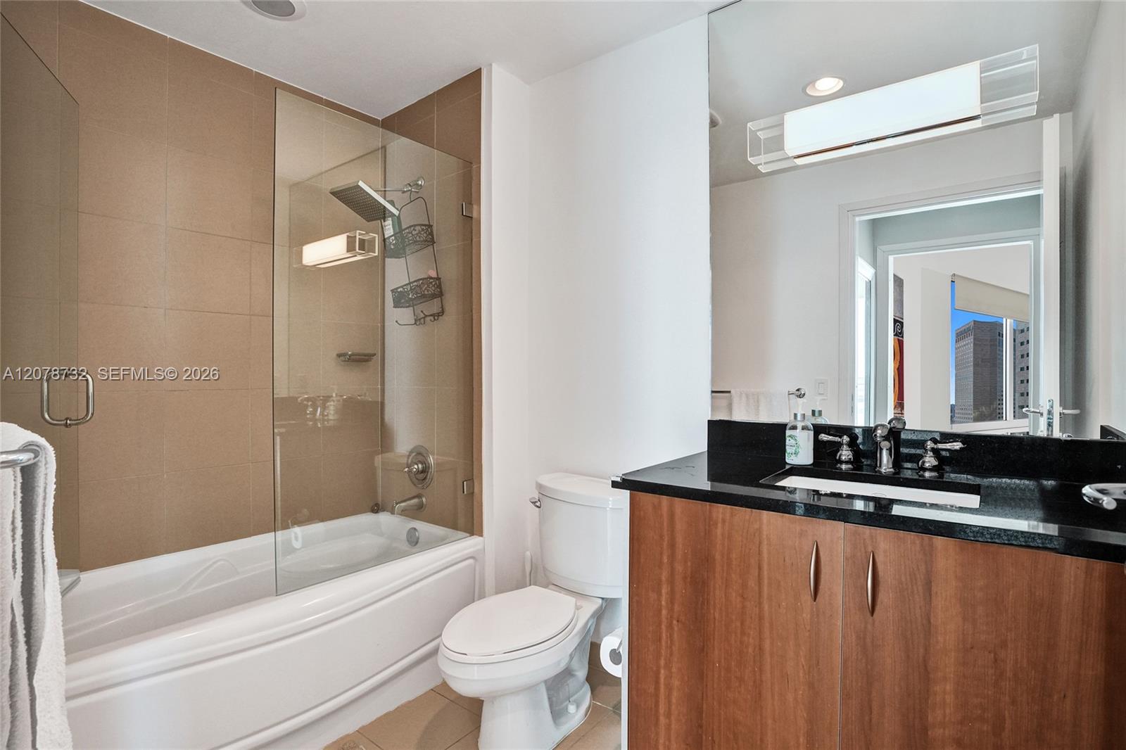 300 S Biscayne Blvd # 1816 Unit: T-1816