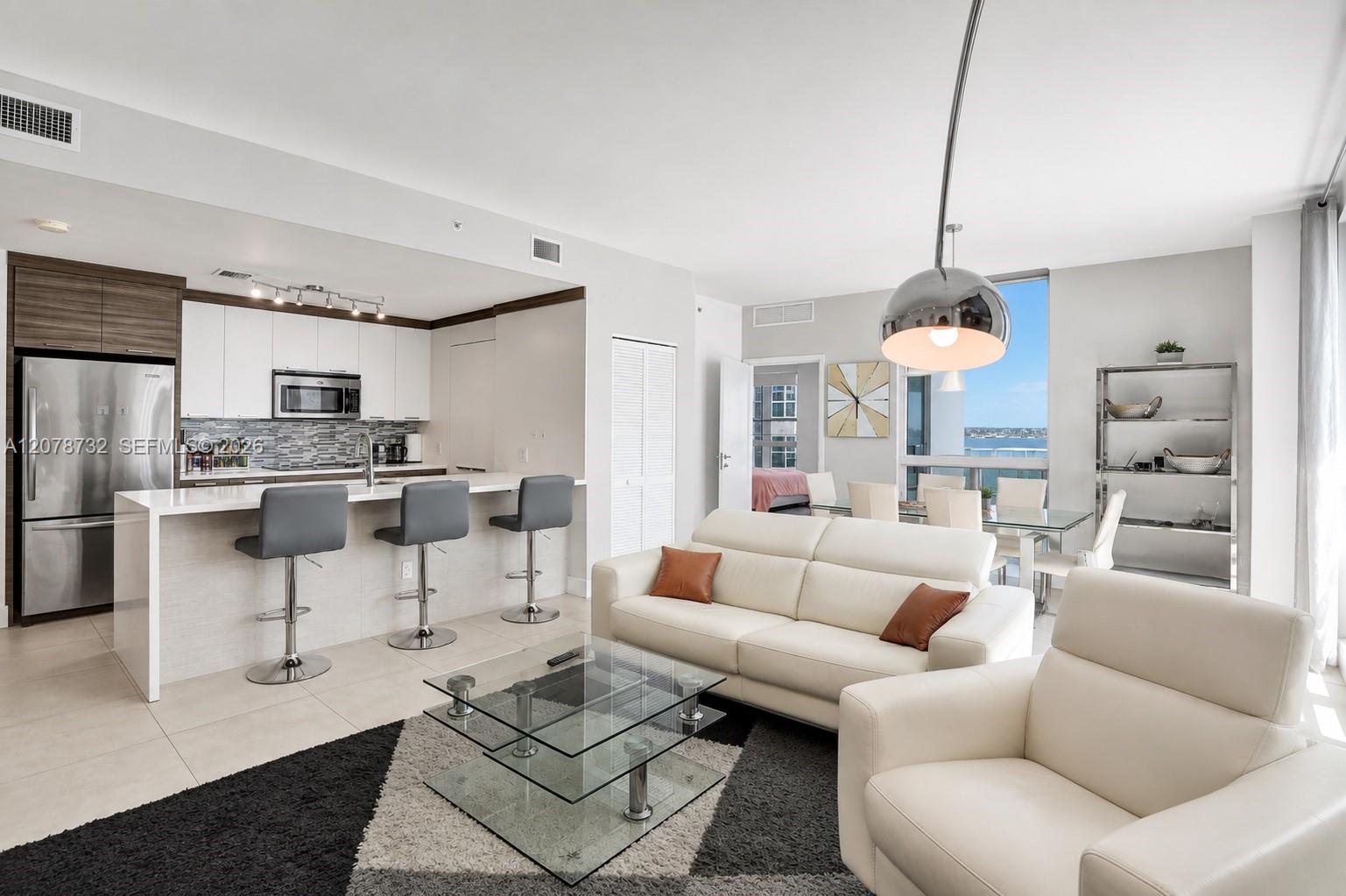 300 S Biscayne Blvd # 1816 Unit: T-1816
