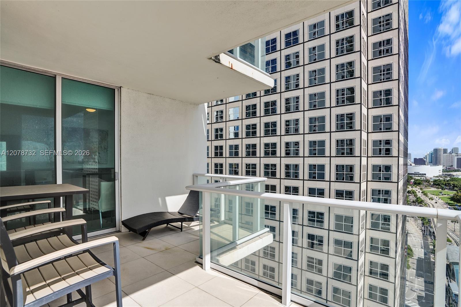 300 S Biscayne Blvd # 1816 Unit: T-1816