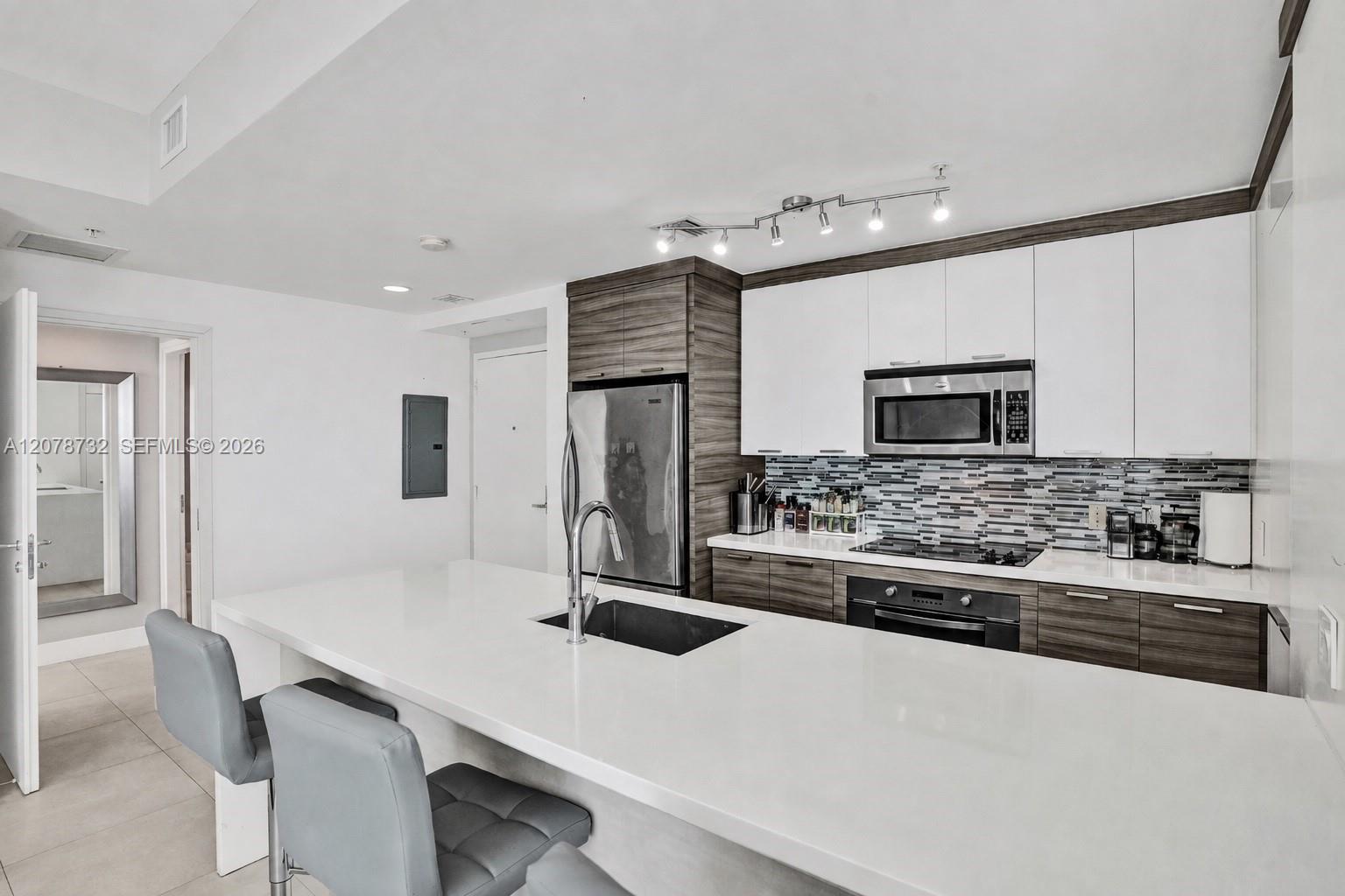 300 S Biscayne Blvd # 1816 Unit: T-1816