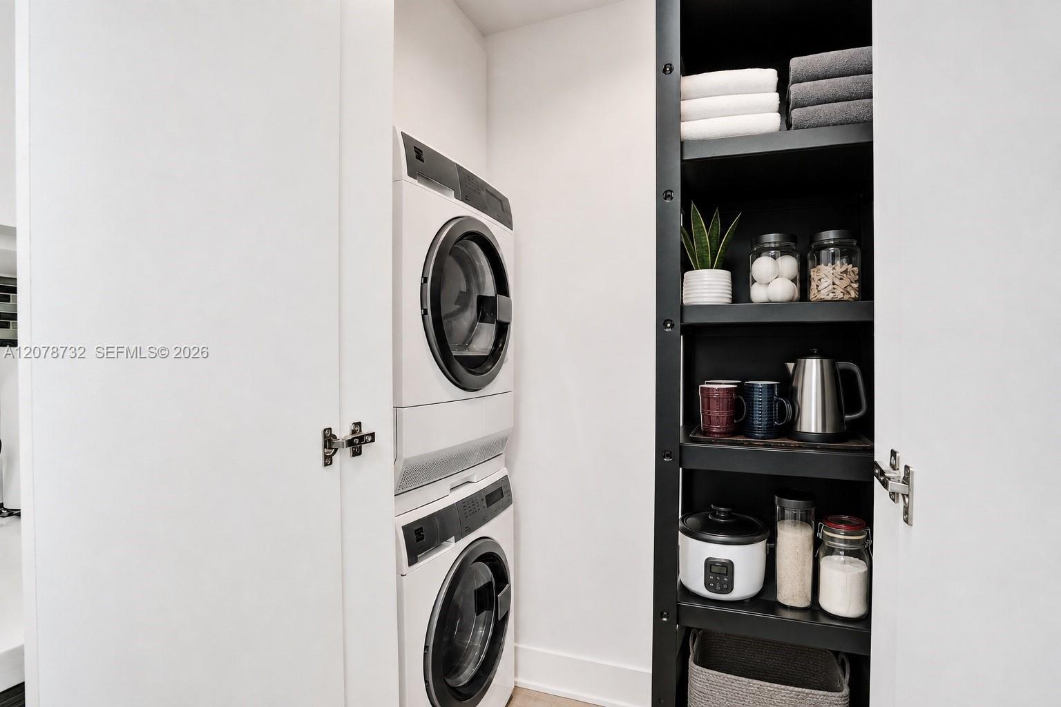 300 S Biscayne Blvd # 1816 Unit: T-1816
