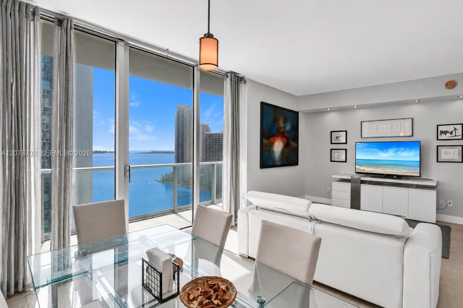 300 S Biscayne Blvd # 1816 Unit: T-1816