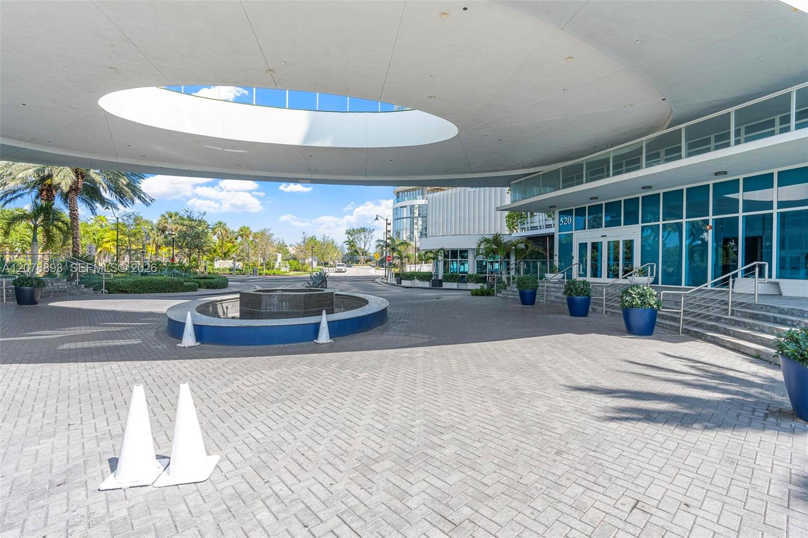 520 West Ave # 1604