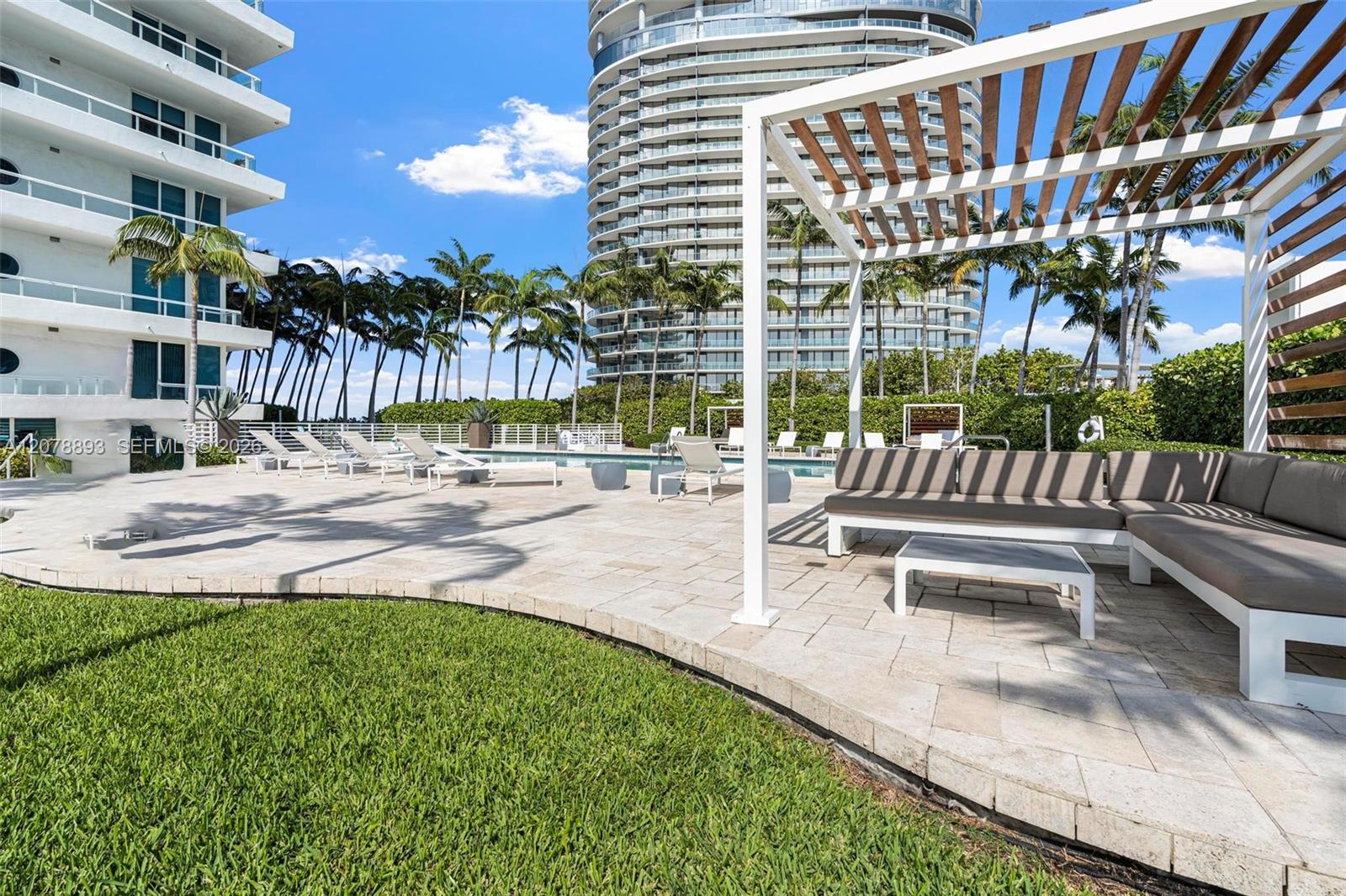 520 West Ave # 1604