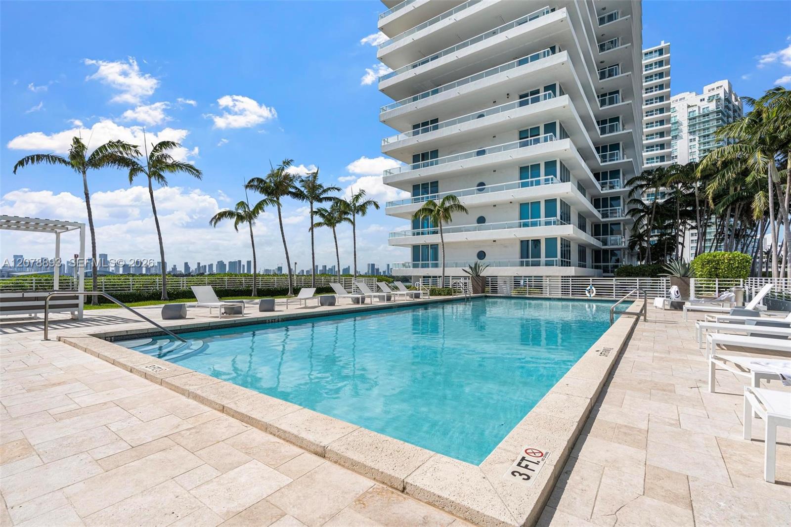 520 West Ave # 1604
