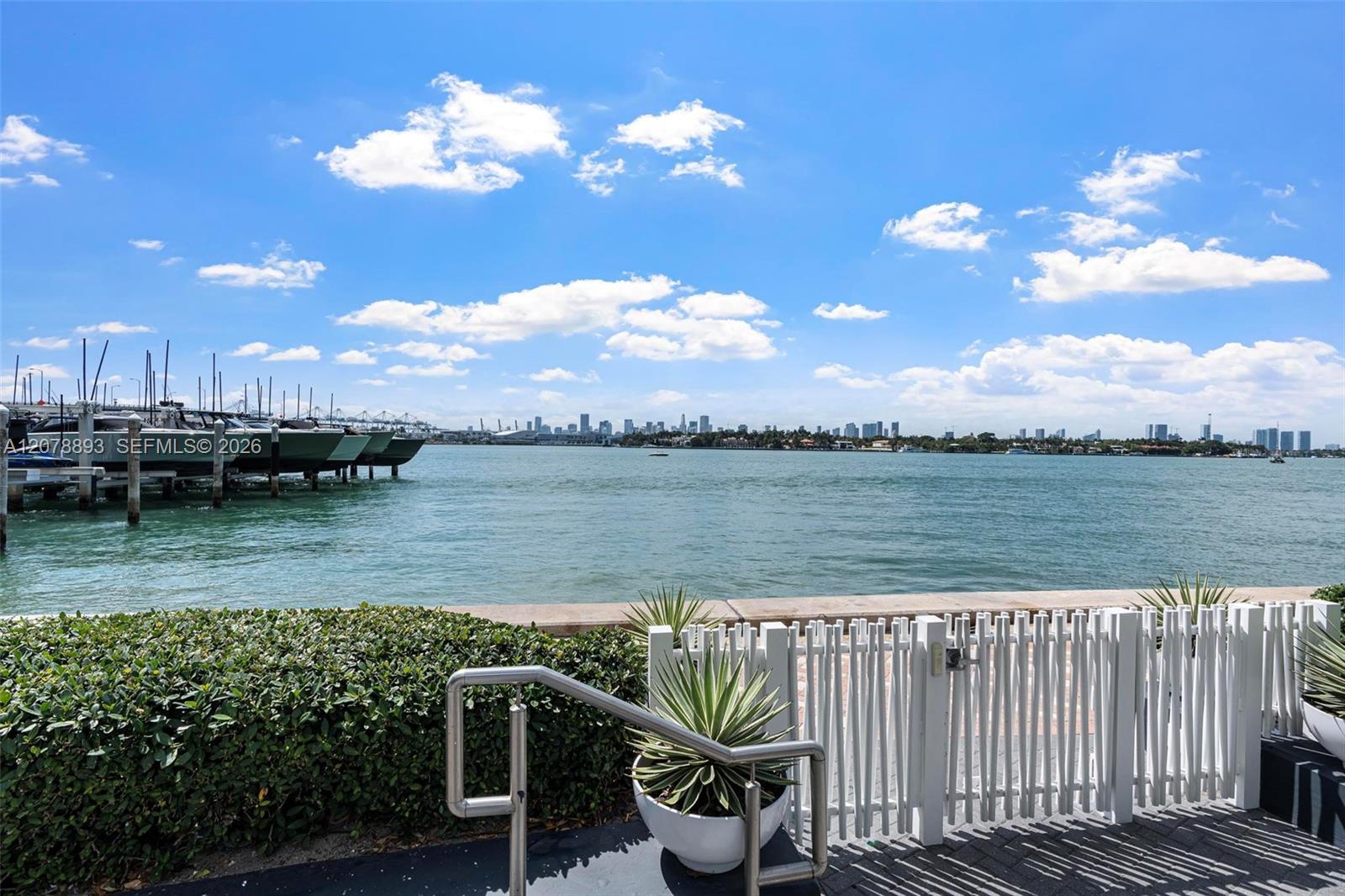 520 West Ave # 1604
