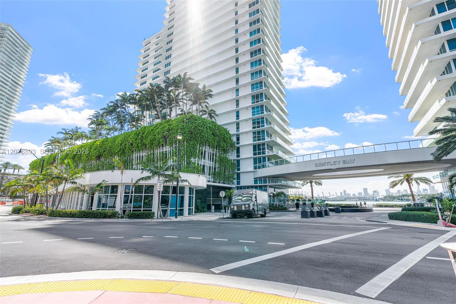 520 West Ave # 1604
