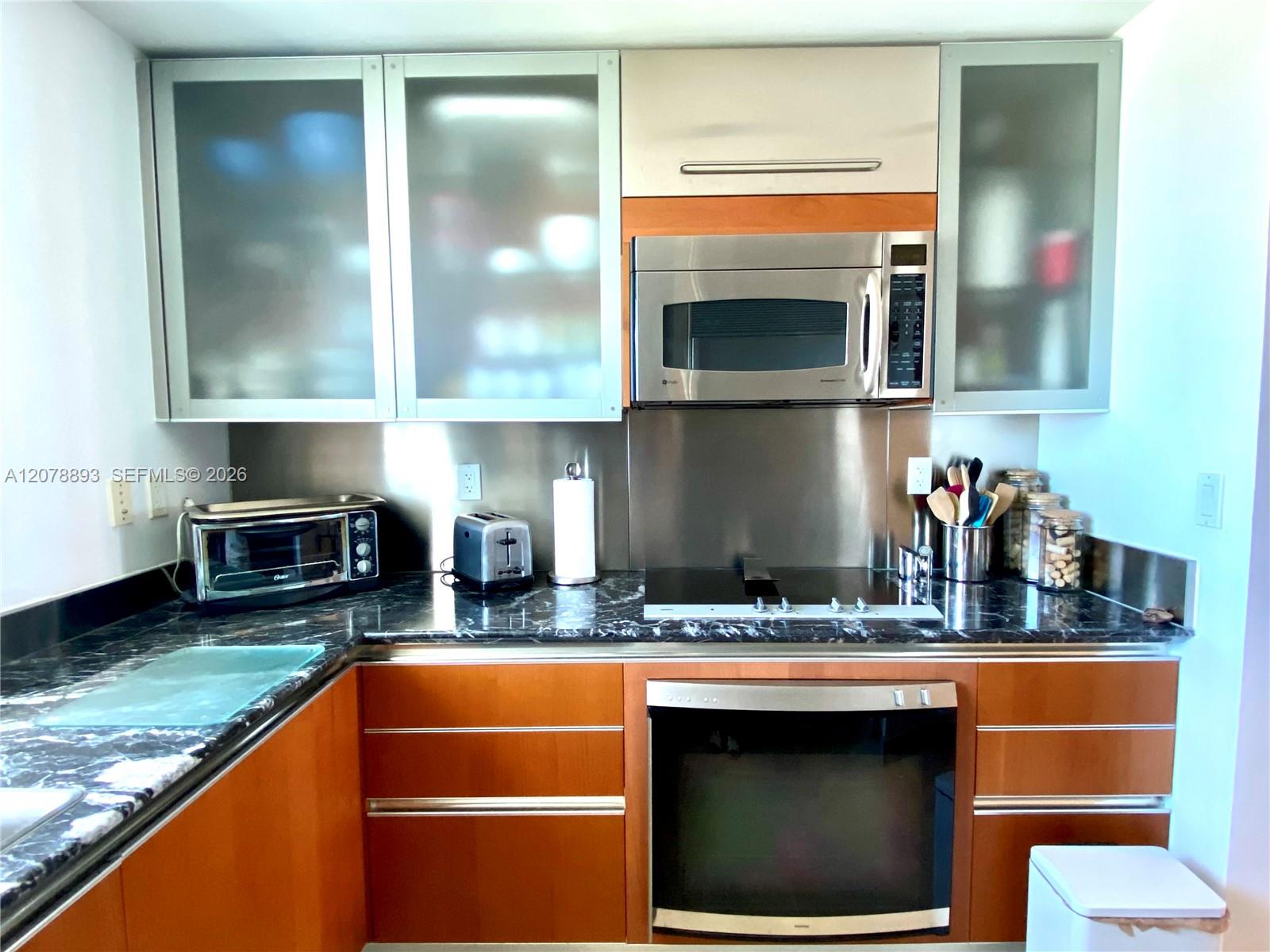 520 West Ave # 1604