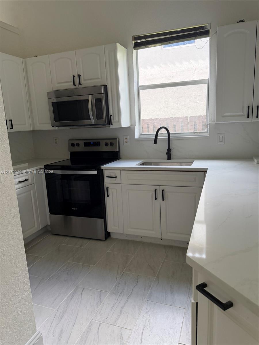 5040 SW 139th Ter