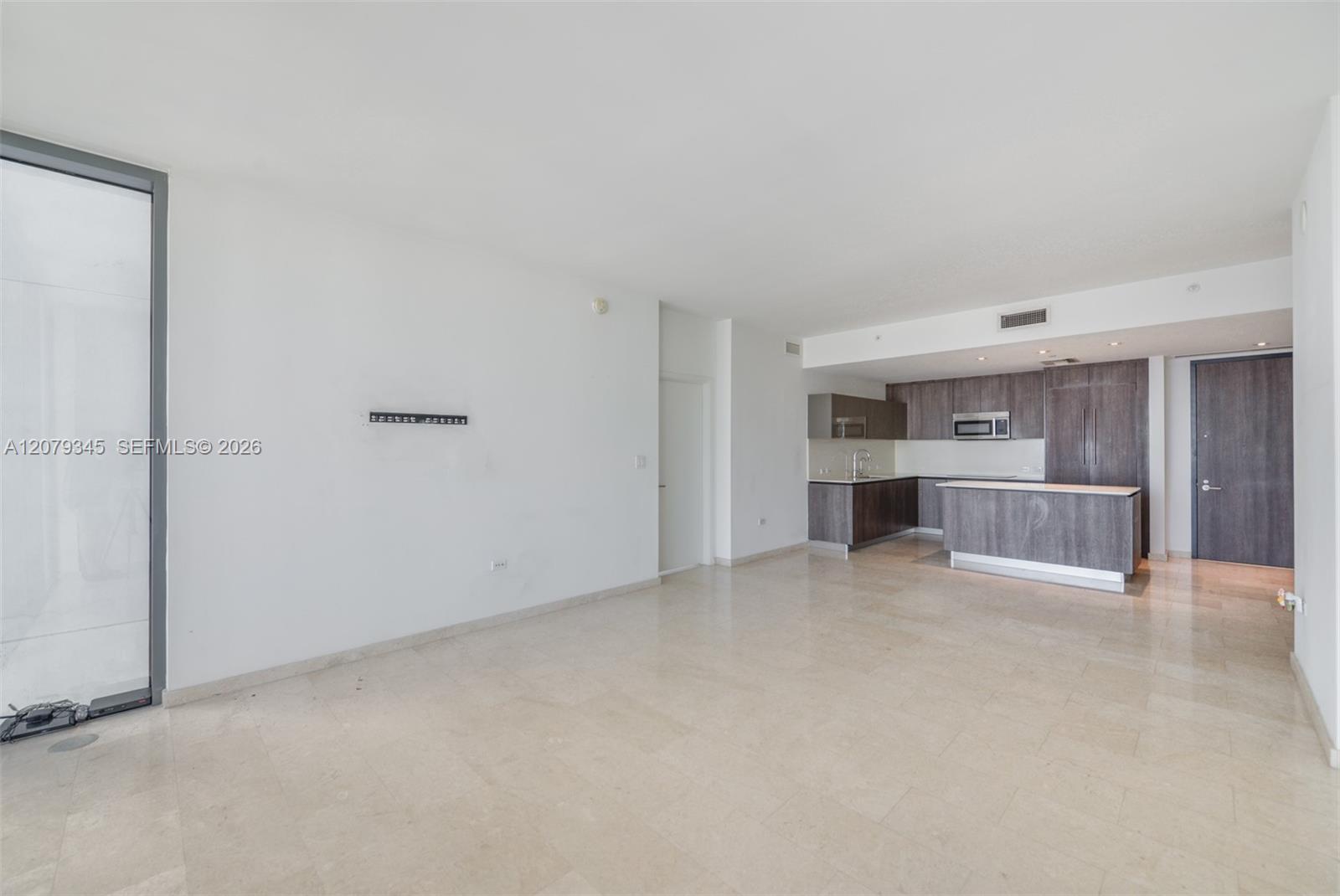 88 SW 7th St # 3409