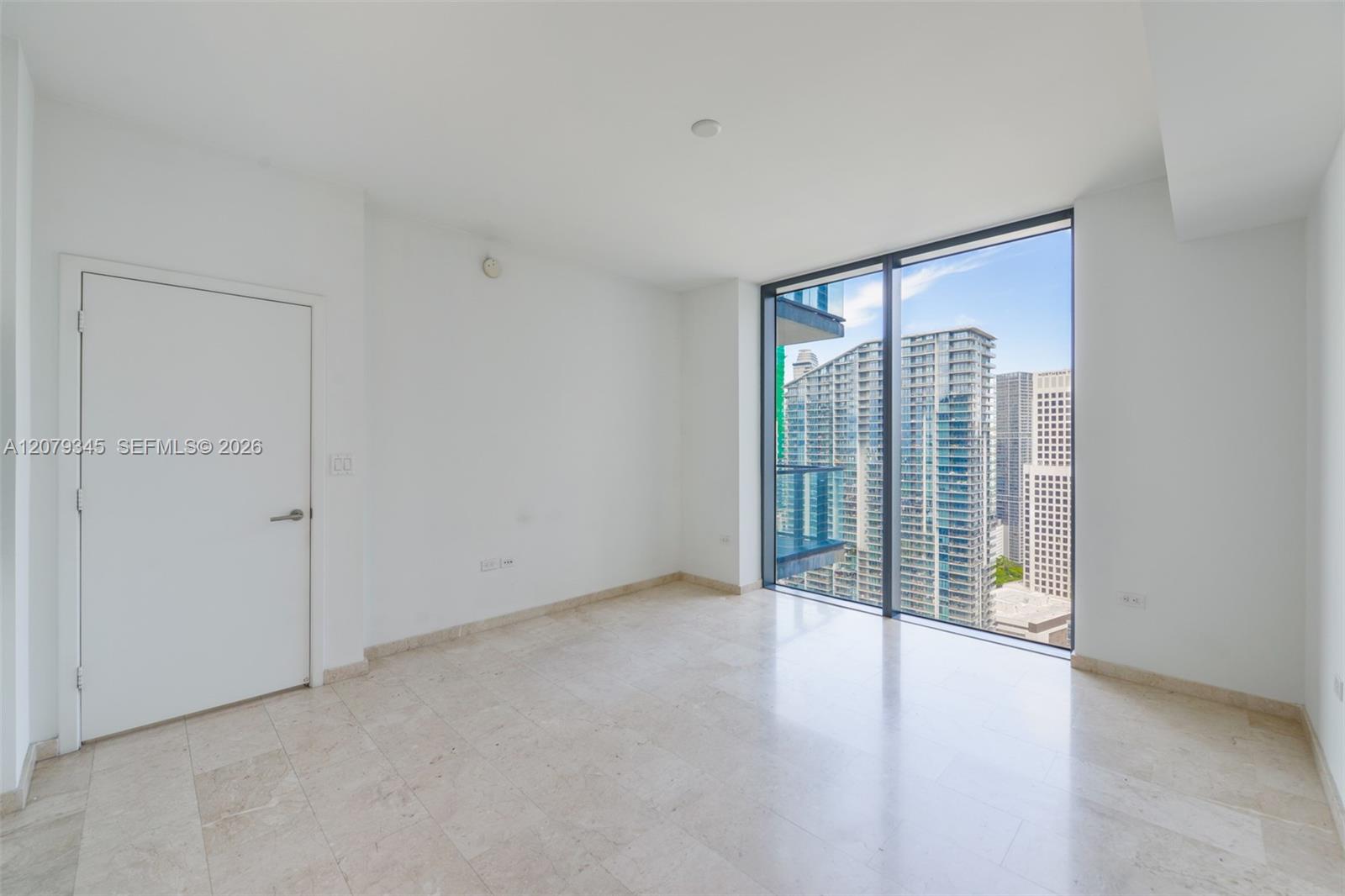 88 SW 7th St # 3409