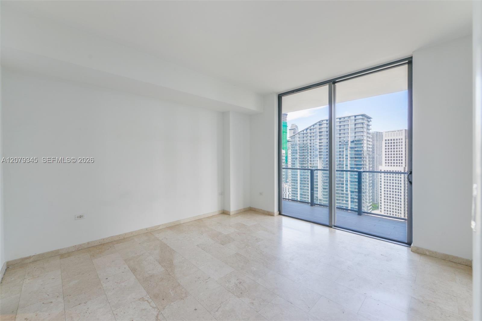 88 SW 7th St # 3409