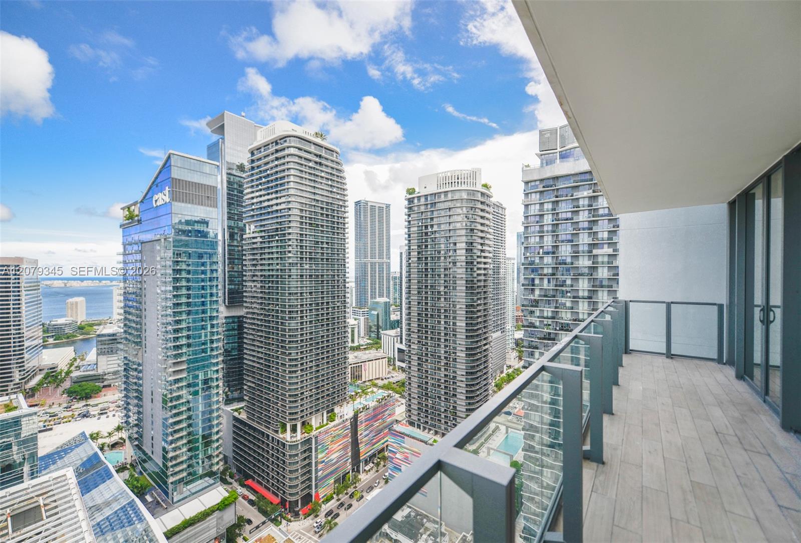88 SW 7th St # 3409