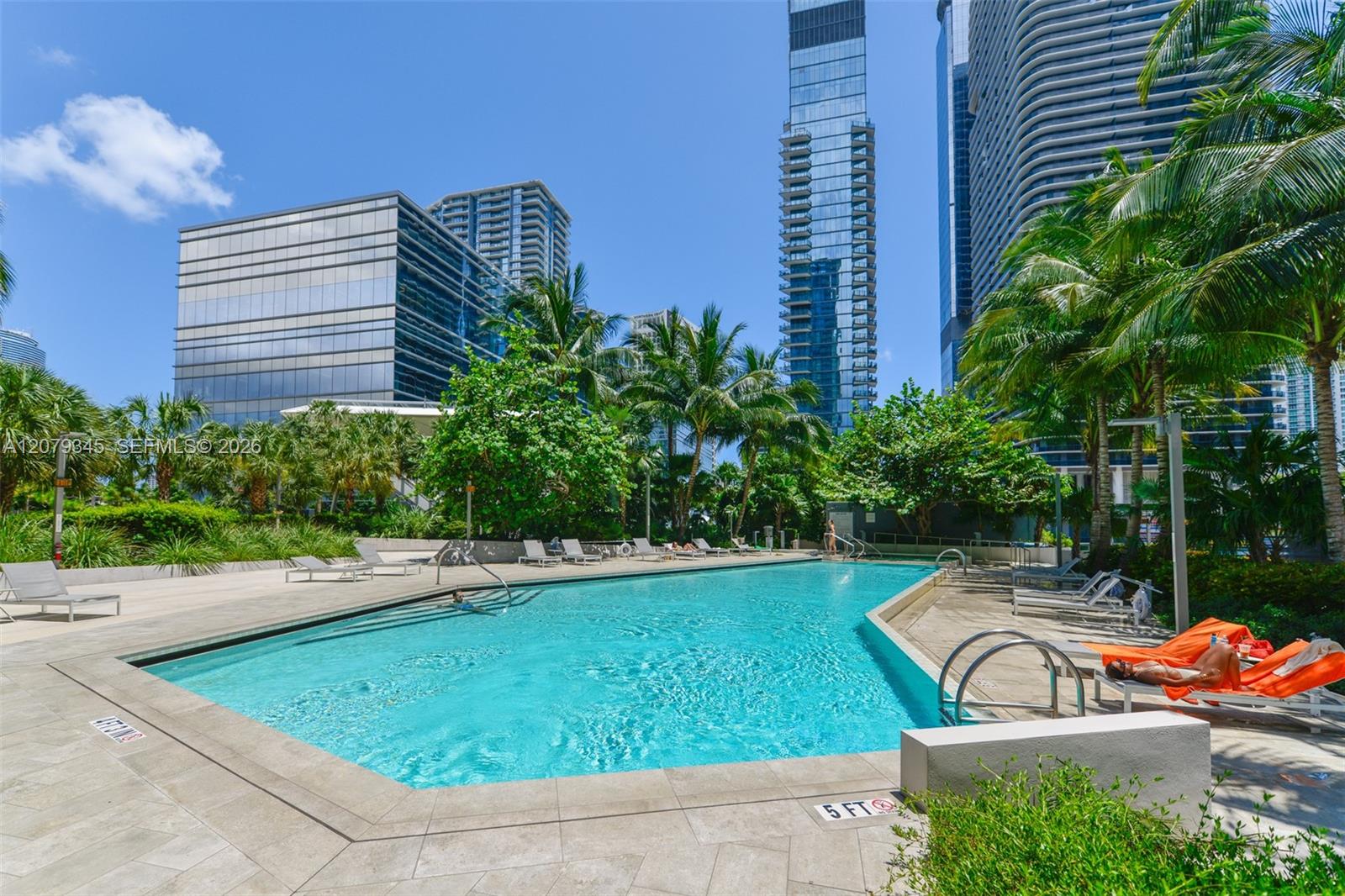88 SW 7th St # 3409