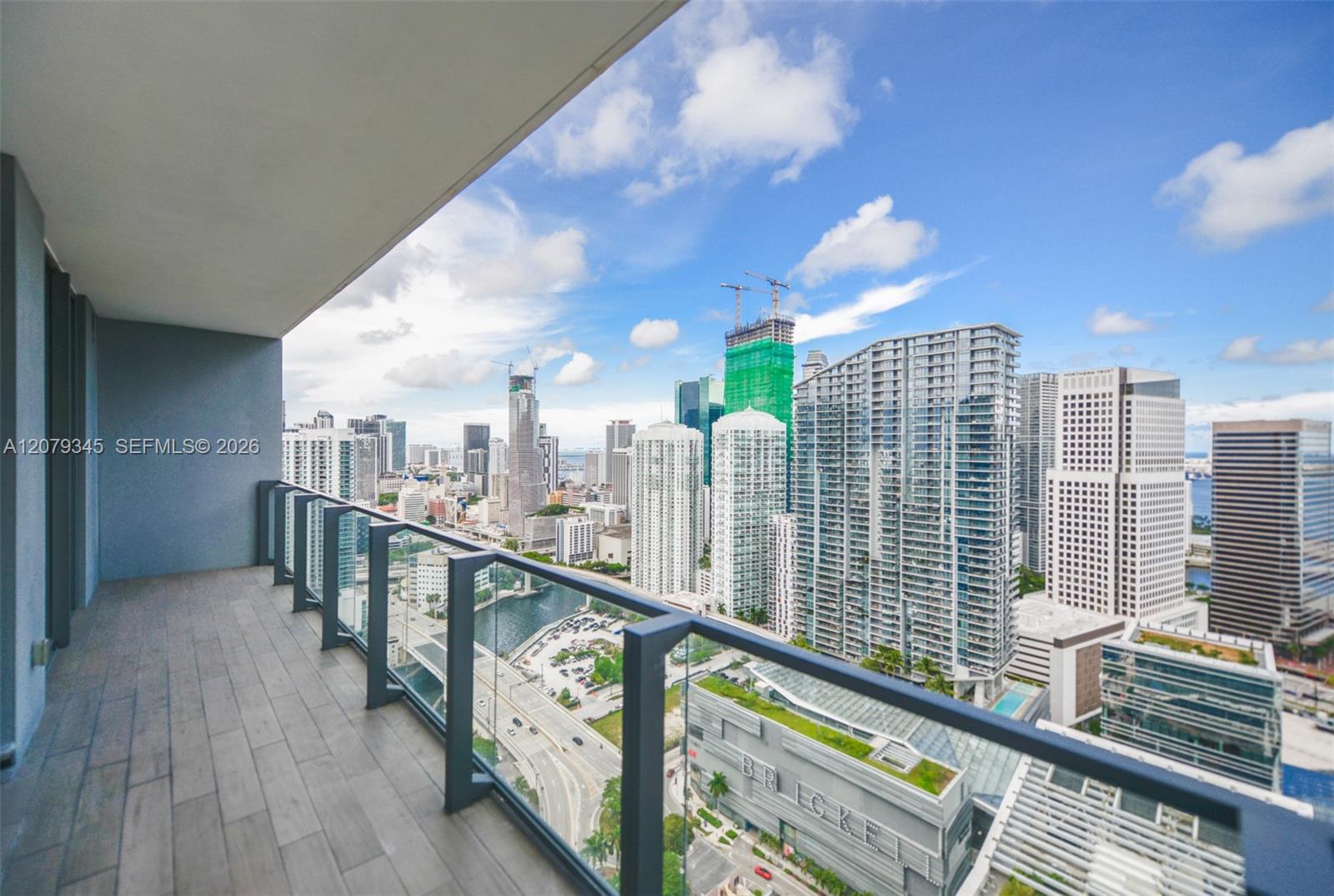88 SW 7th St # 3409