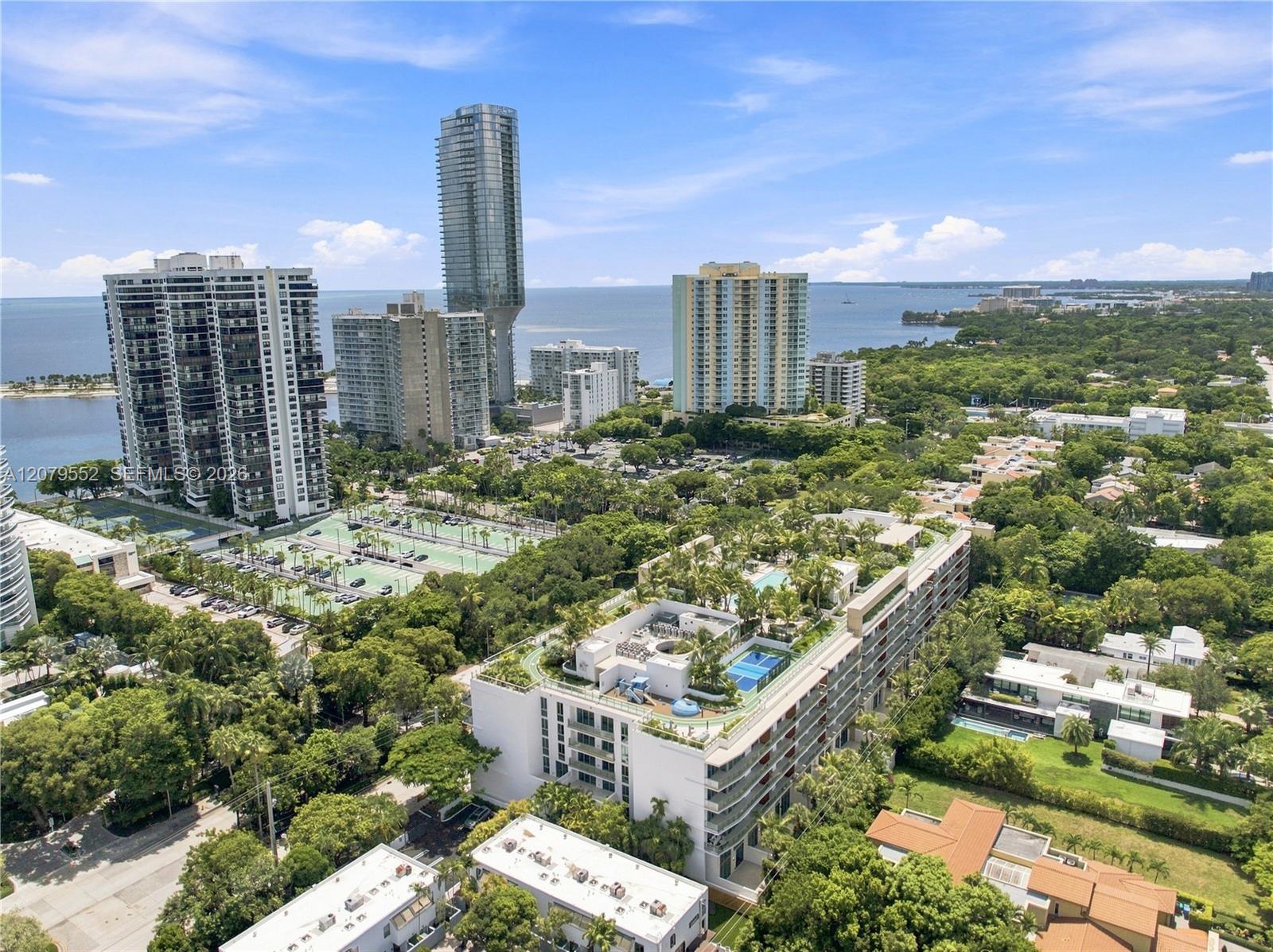 2200 Brickell Ave # 413