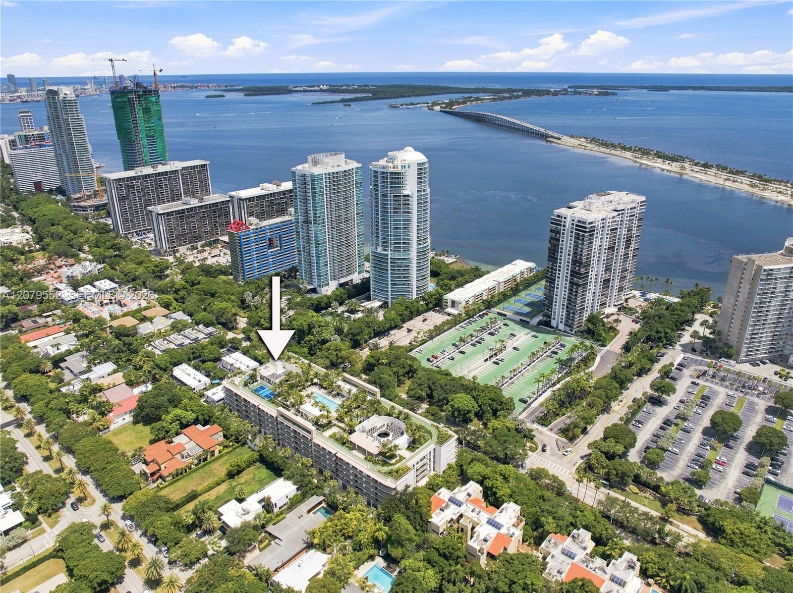 2200 Brickell Ave # 413