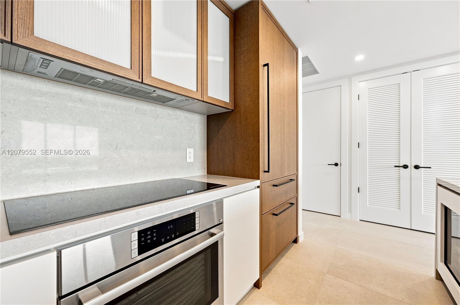 2200 Brickell Ave # 413