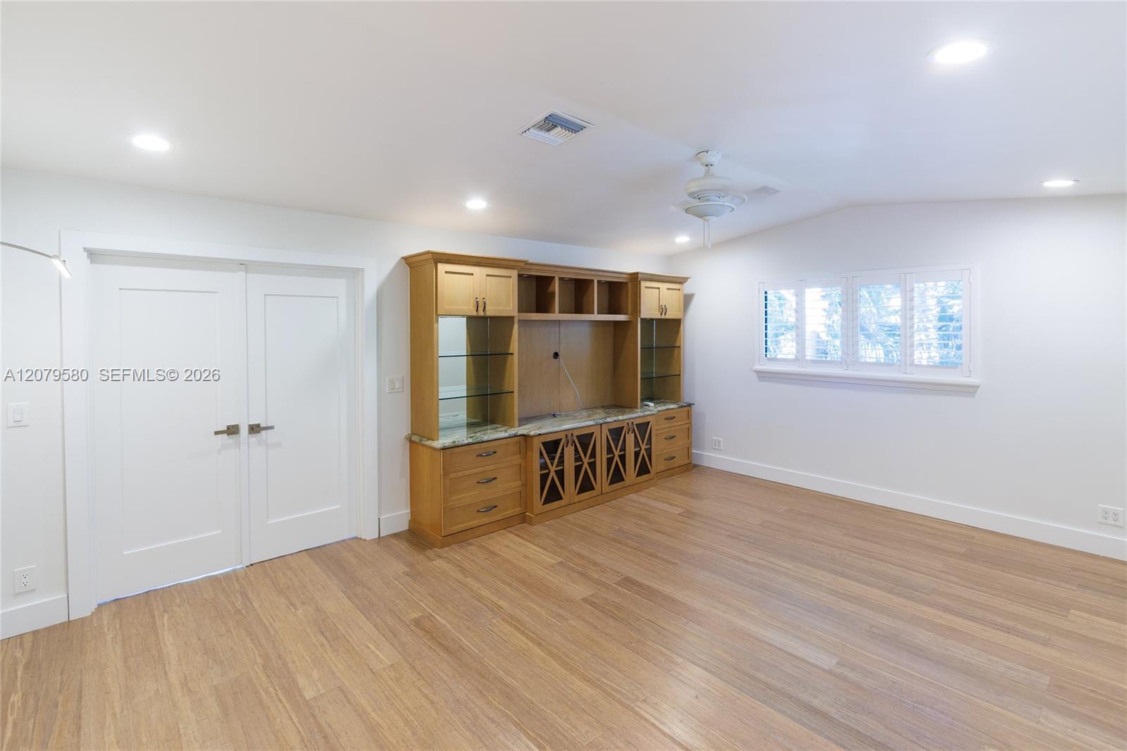 737 NW 4TH ST