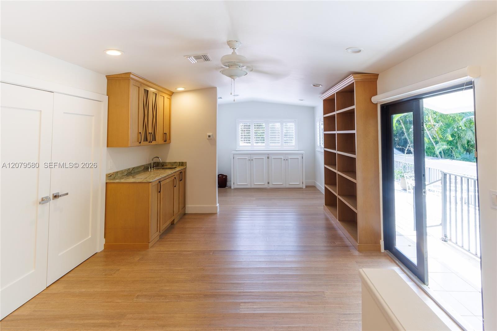 737 NW 4TH ST