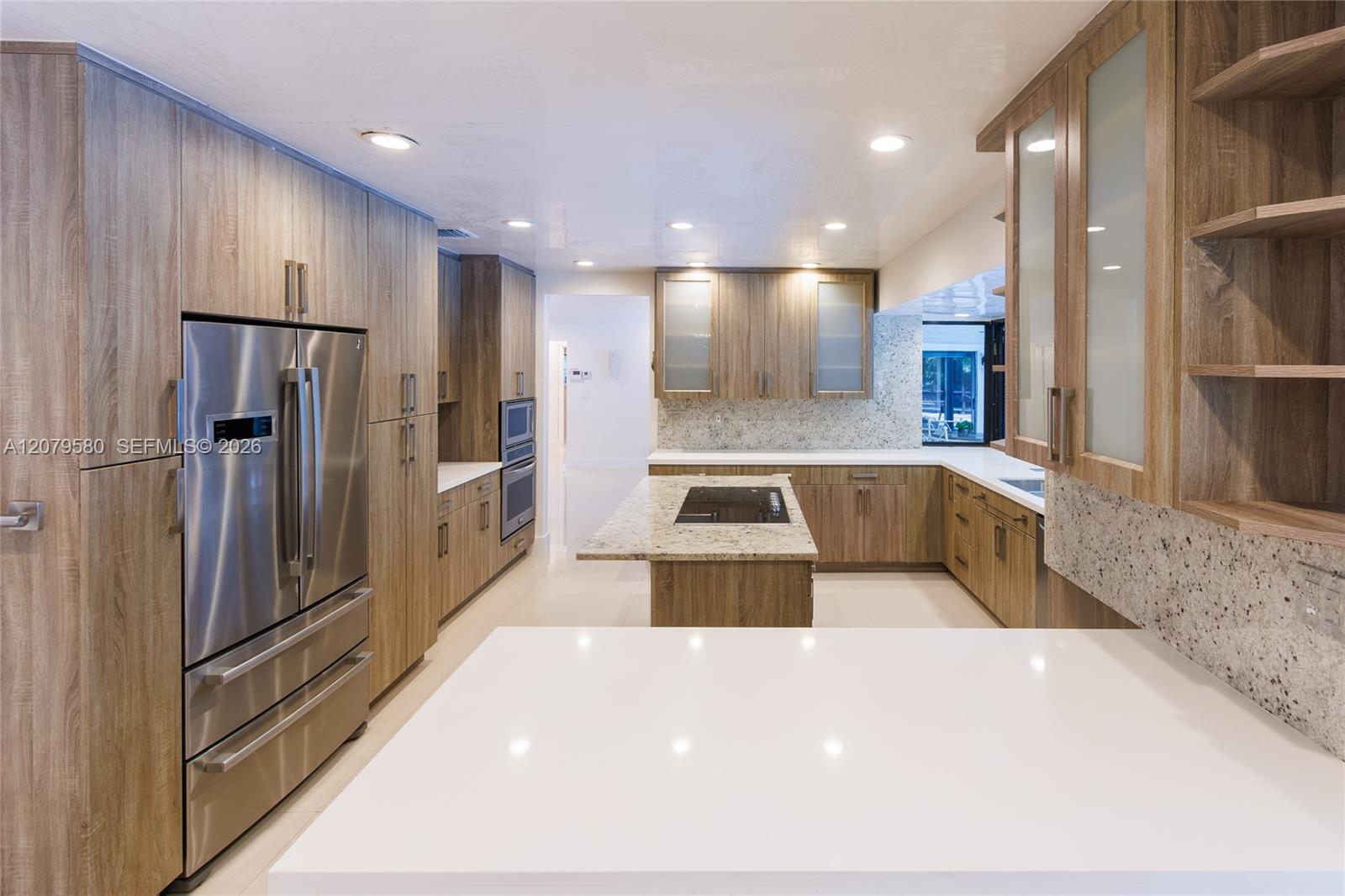 737 NW 4TH ST