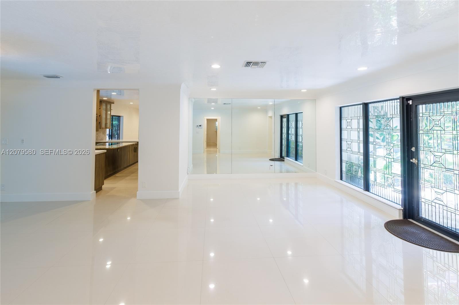 737 NW 4TH ST