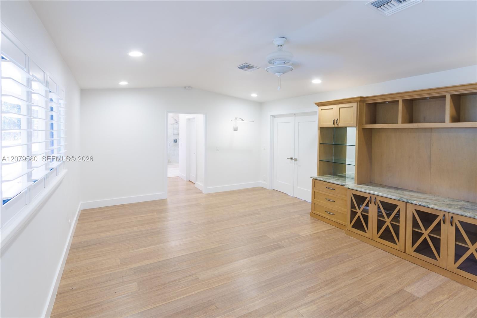 737 NW 4TH ST