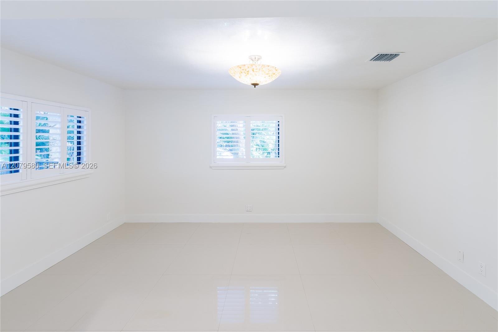 737 NW 4TH ST