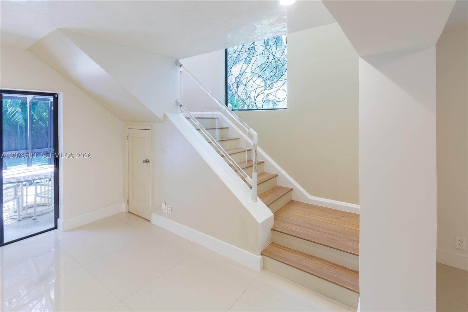 737 NW 4TH ST