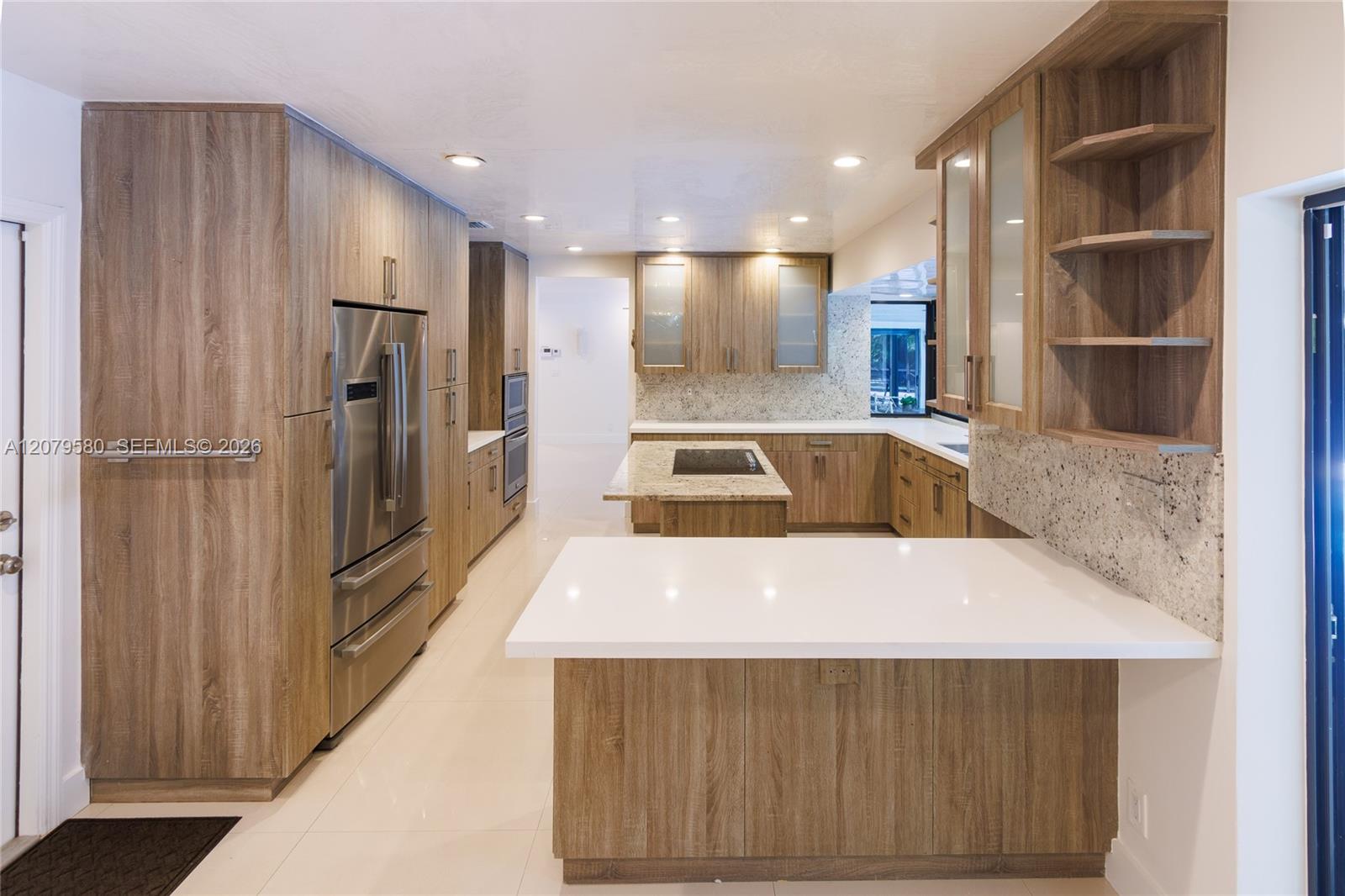 737 NW 4TH ST