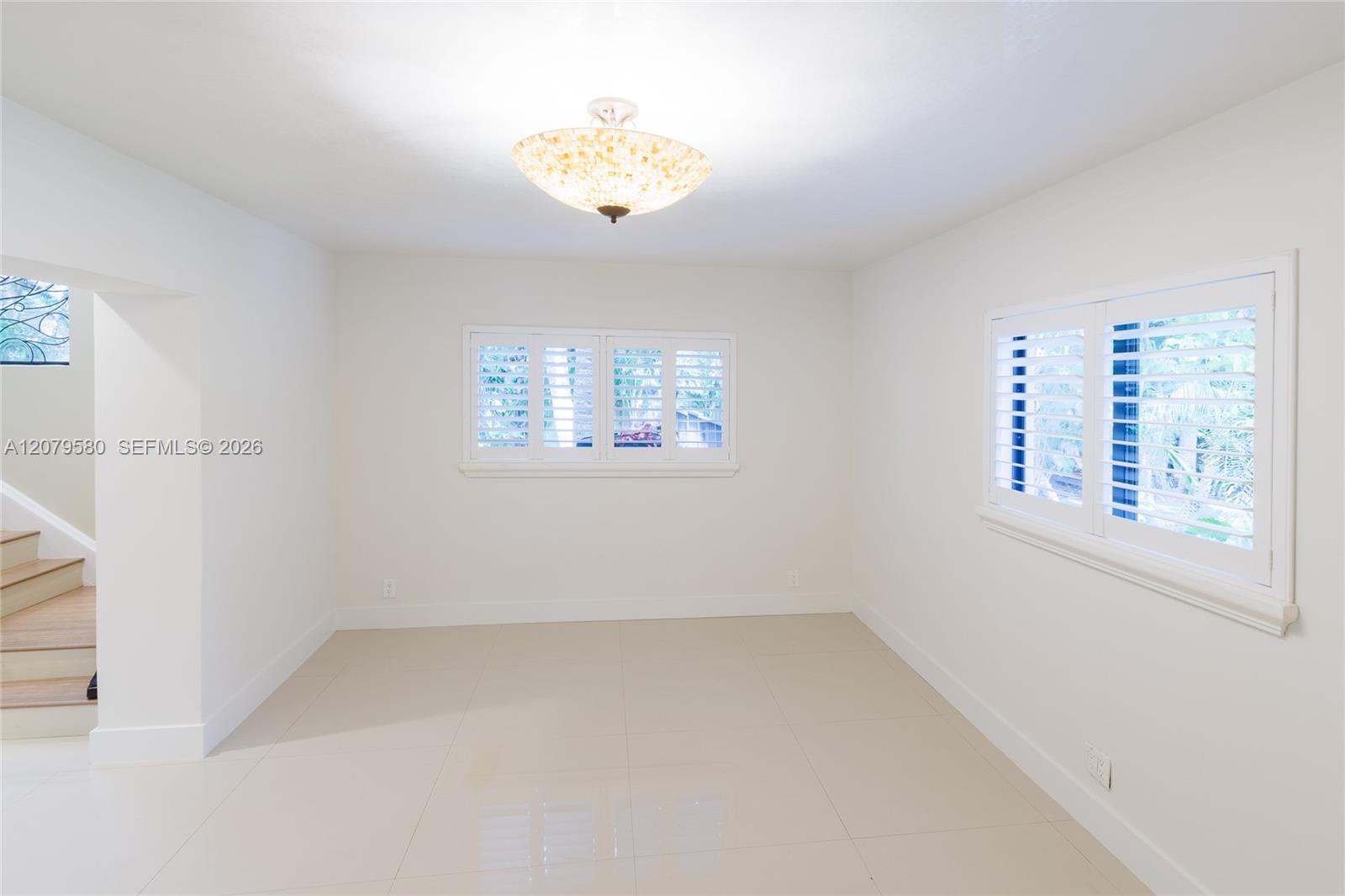 737 NW 4TH ST