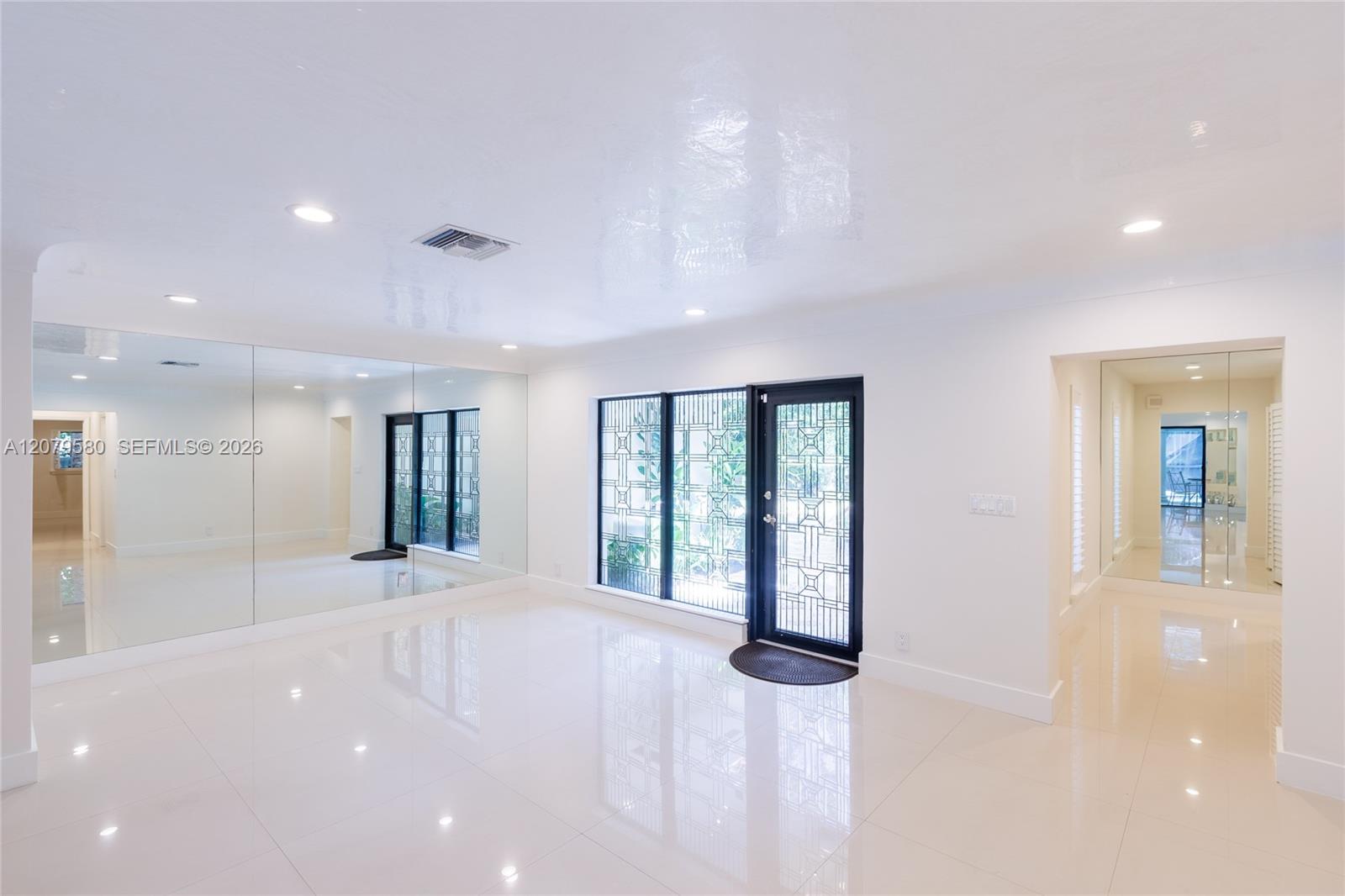 737 NW 4TH ST