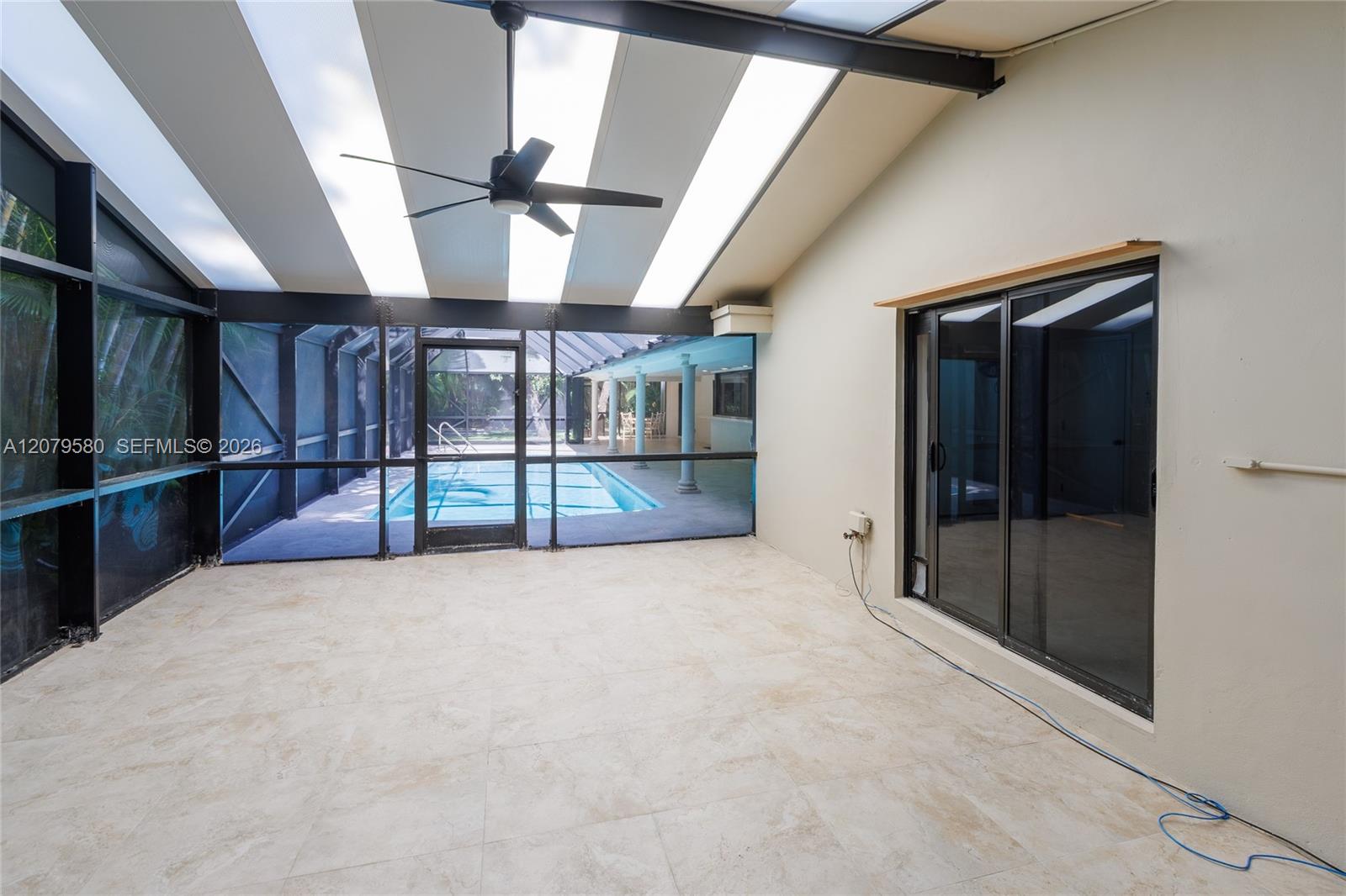 737 NW 4TH ST